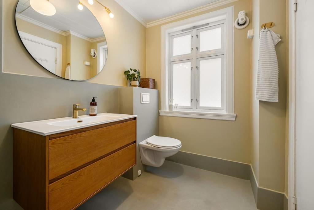 Villa Det Lille Rode Huset Ved Floibanen à Bergen Extérieur photo